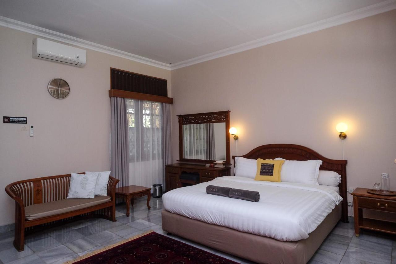 Sareh Villa By The Lavana Semarang Buitenkant foto