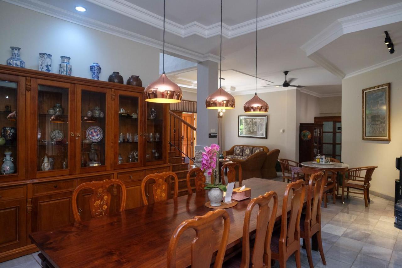 Sareh Villa By The Lavana Semarang Buitenkant foto